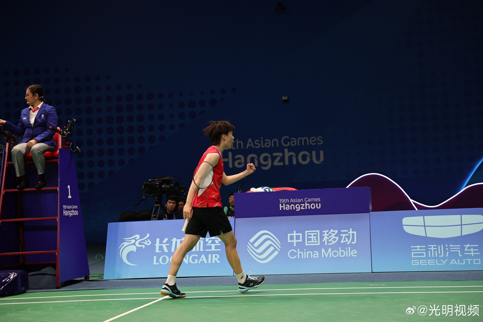 转会市场中 转会市场中